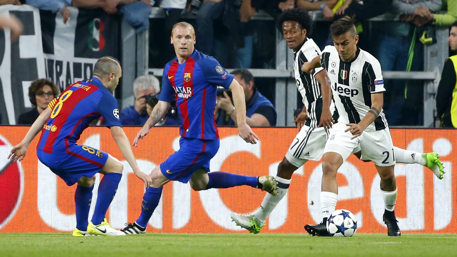 Soi kèo Juventus - Barcelona