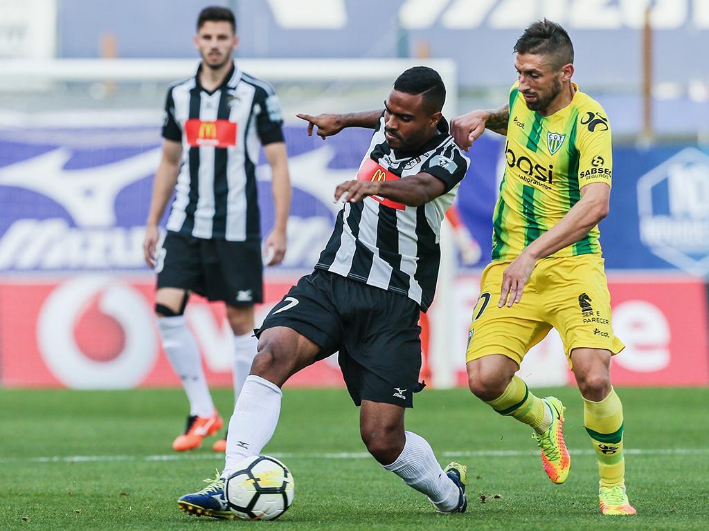 Soi kèo Estoril - Portimonense width=