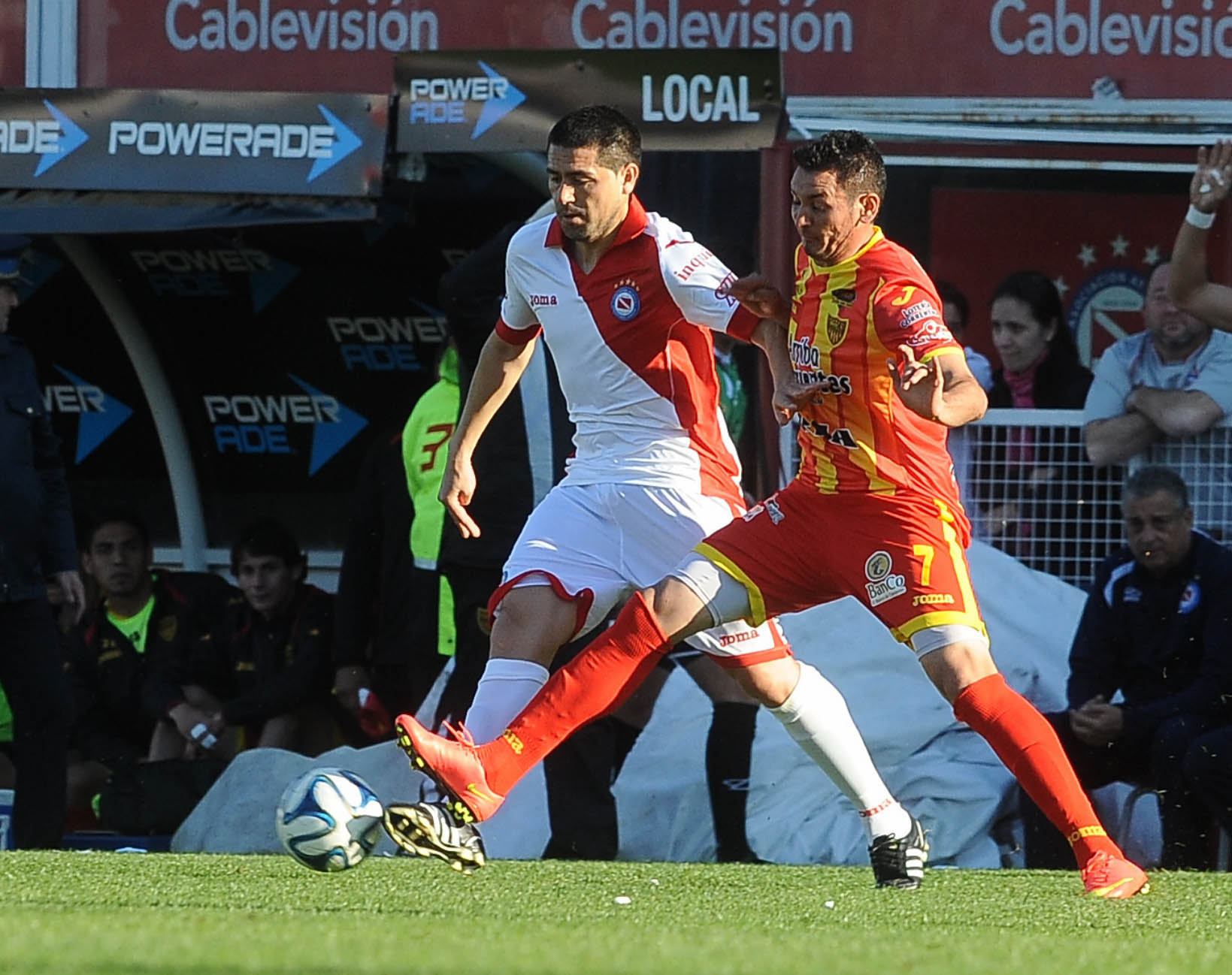 Soi kèo Argentinos Juniors – Defensa