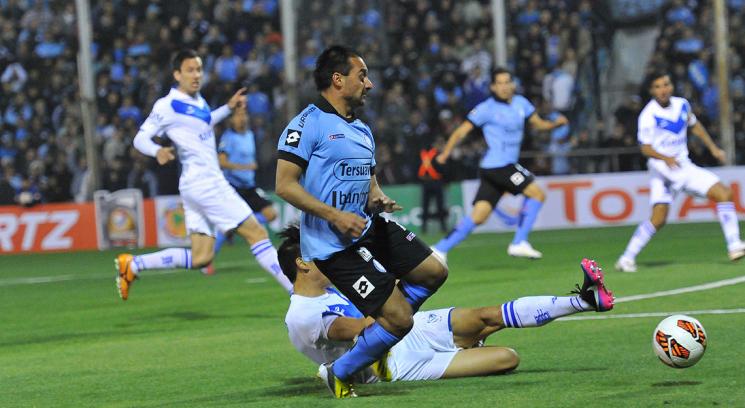 Soi kèo Chacarita - Velez Sarsfield