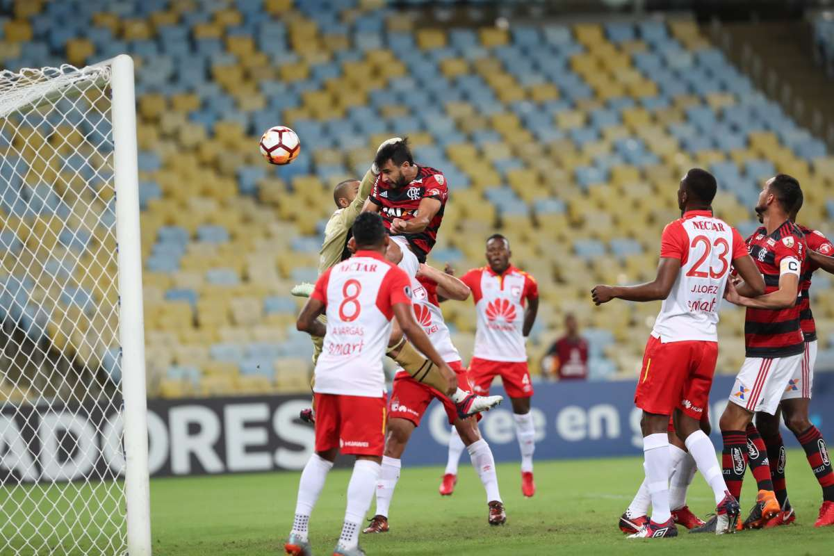 Soi kèo Flamengo - Emelec