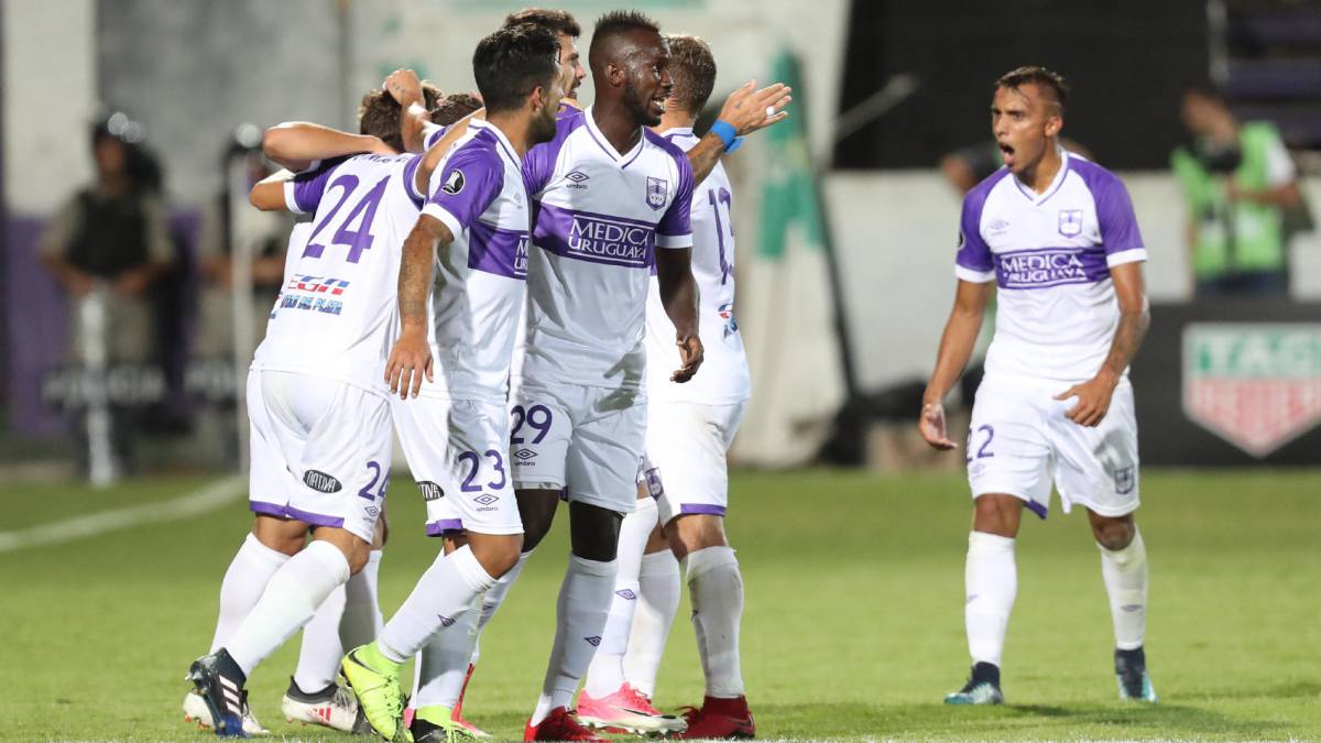 Soi kèo Gremio – Defensor