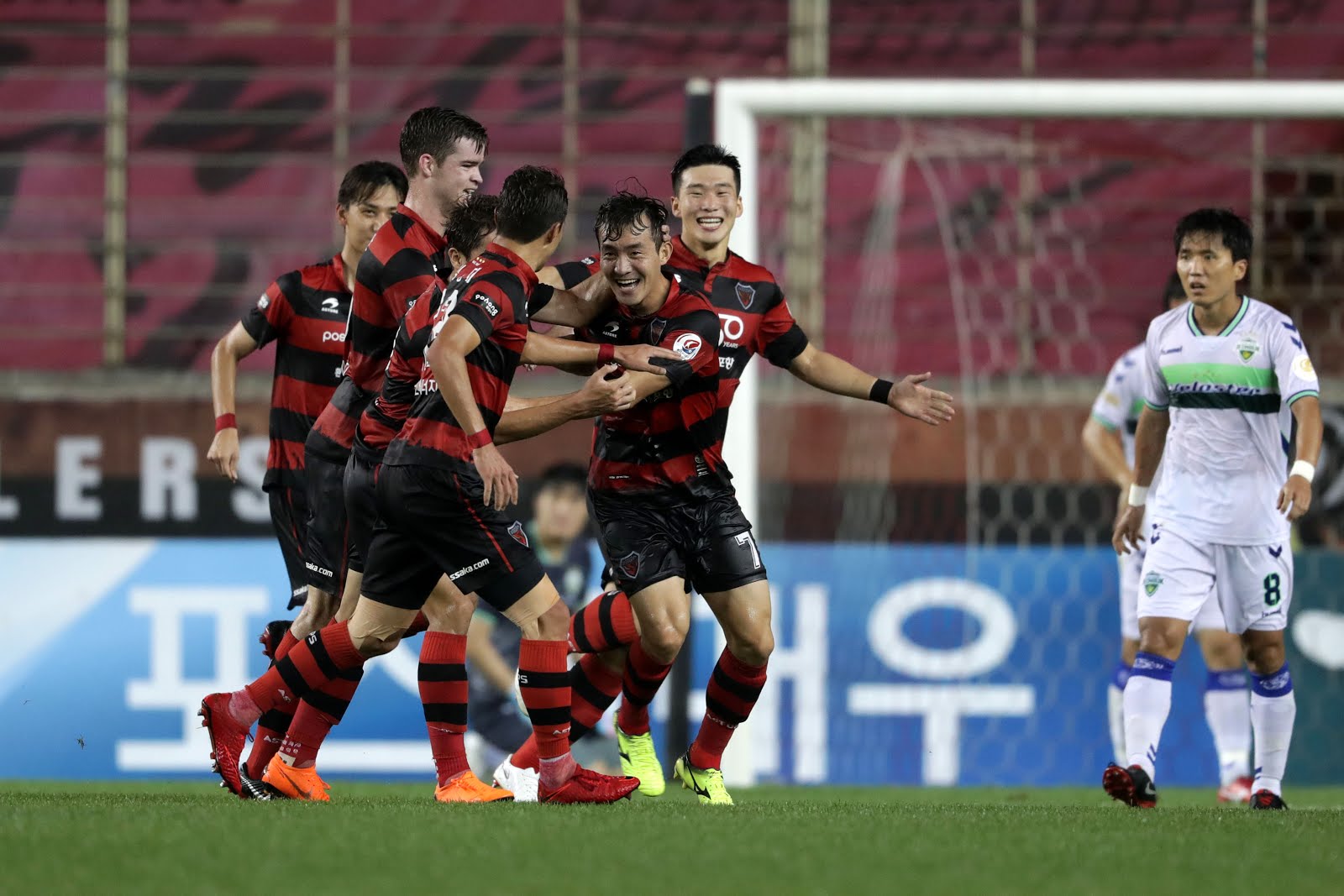 Soi kèo Gyeongnam - Pohang Steelers