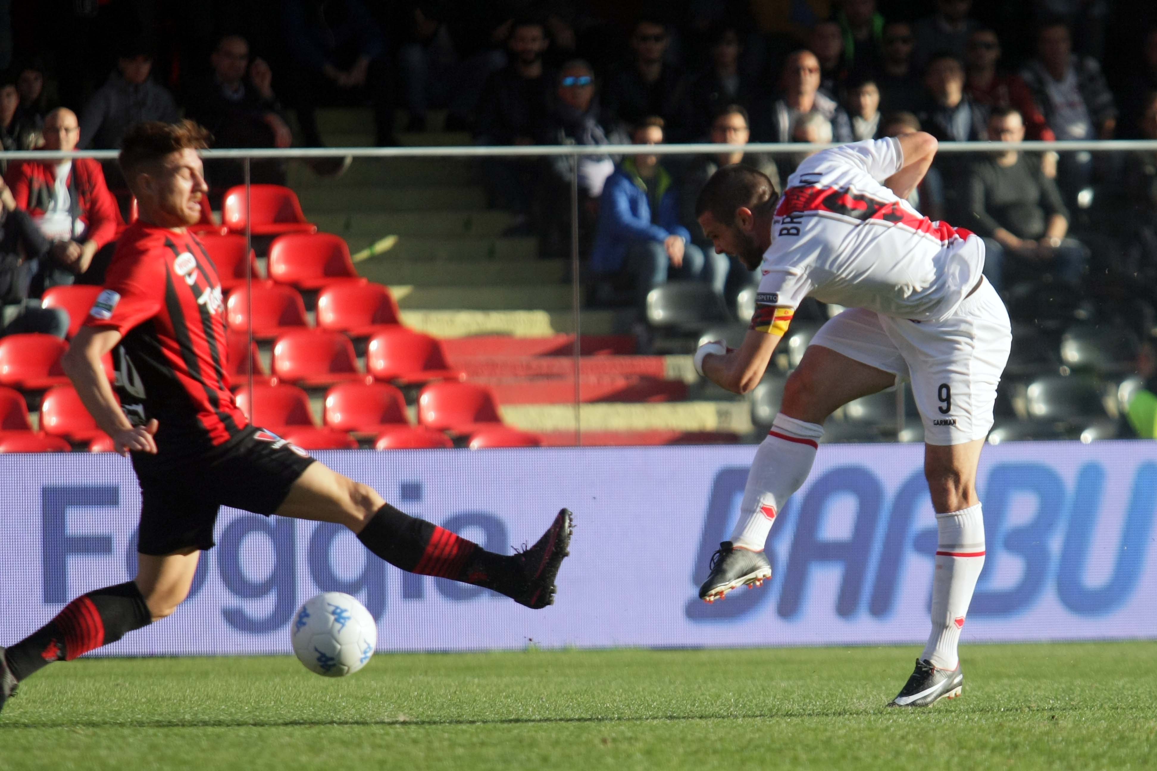 Soi kèo Foggia - Cremonese