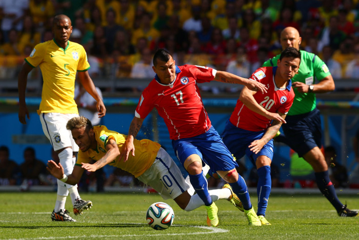 Soi kèo Brazil - Chile, 06h30 ngày 11/10