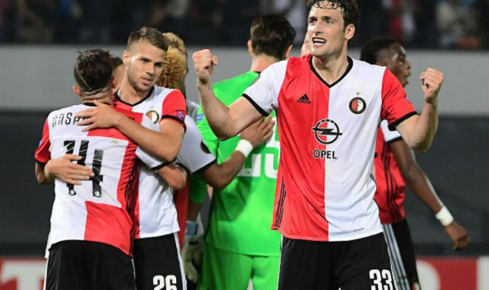 Soi kèo Feyenoord – Heracles, 02h45 ngày 22/12