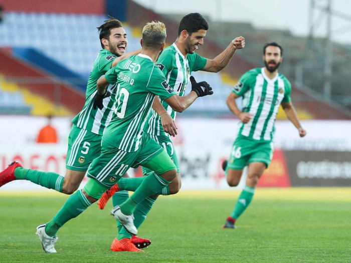 Soi kèo Rio Ave - Estoril, 00h15 ngày 31/3