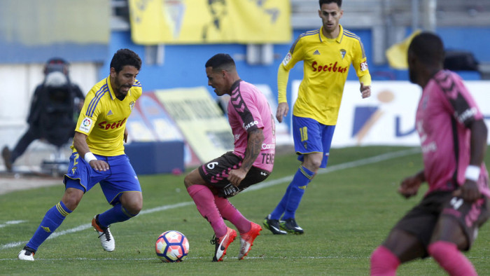 Soi kèo Cadiz – Tenerife, 01h30 ngày 28/5