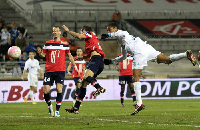 Soi kèo Strasbourg - Lille, 03h05 ngày 31/10