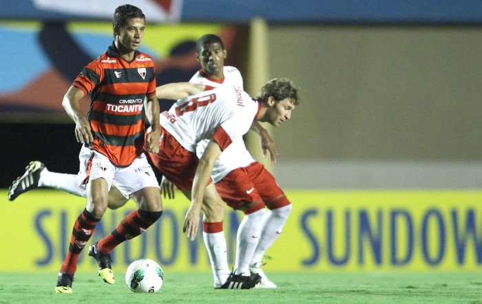 Soi kèo phạt góc Goianiense vs Internacional, 06h00 ngày 20/9 - VĐQG Brazil