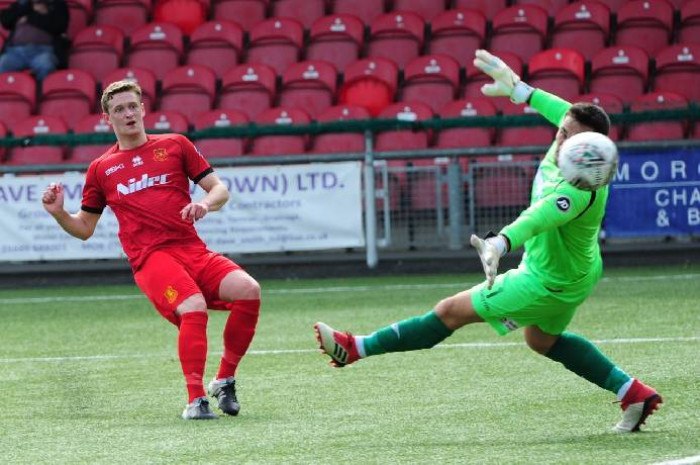 Soi kèo phạt góc Newtown vs Penybont, 02h45 ngày 23/3 - VĐQG Wales