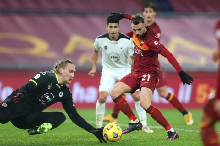 Soi kèo phạt góc Roma vs Spezia, 02h45 ngày 14/12 - VĐQG Ý