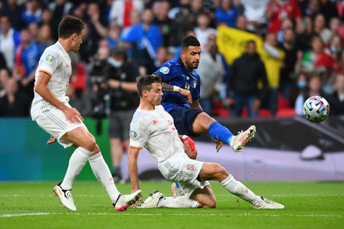 Soi kèo phạt góc Tây Ban Nha vs Ý, 01h45 ngày 16/6 - UEFA Nations League