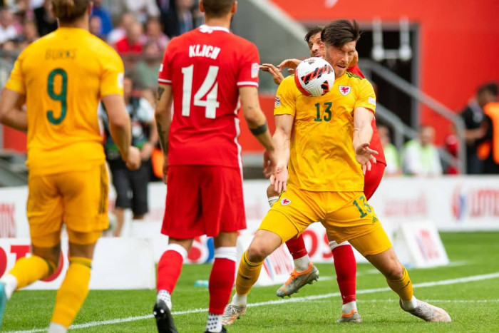 Soi kèo phạt góc Wales vs Ba Lan, 02h45 ngày 27/3 – Vòng loại Euro 2024